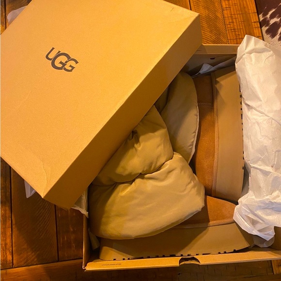 Brand New Ugg Classic Mini Dipper - Picture 8 of 8